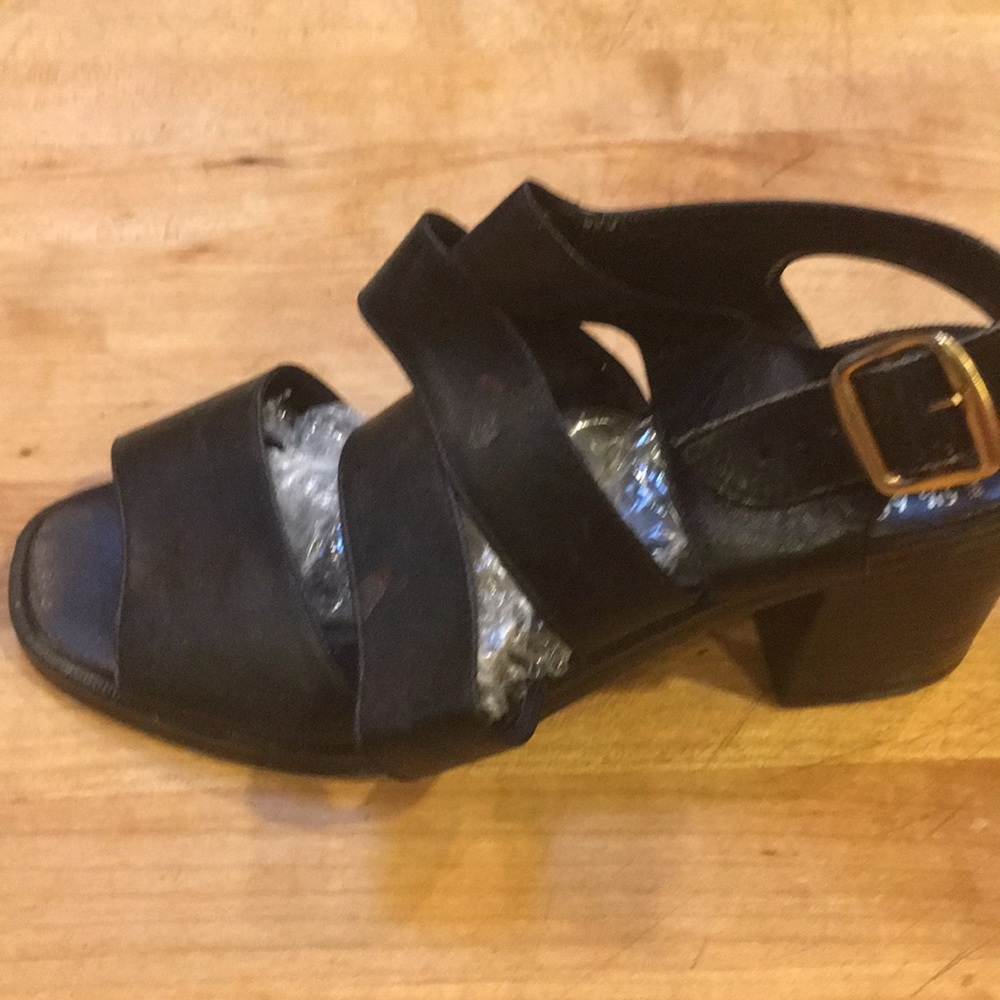 Really cute comfortable heels